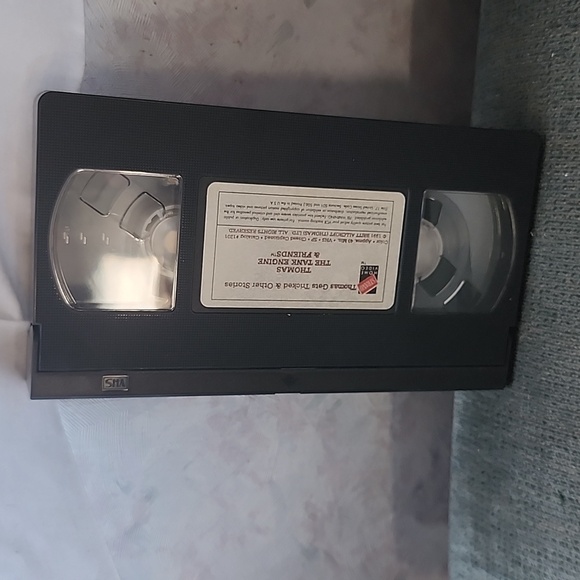 VHS TAPE - "Thomas The Tank Engine & Friends" Thomas Gets Tricked Movie - Picture 4 of 5